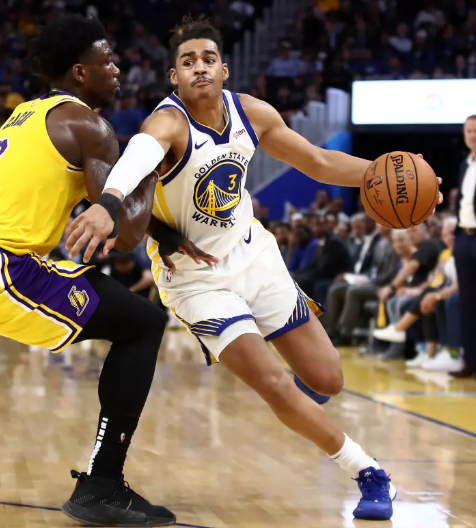 巴媒：内马尔左膝疼痛，或将缺席桑托斯的下一场比赛